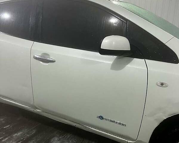 Білий Ніссан Ліф, об'ємом двигуна 0 л та пробігом 133 тис. км за 4000 $, фото 6 на Automoto.ua