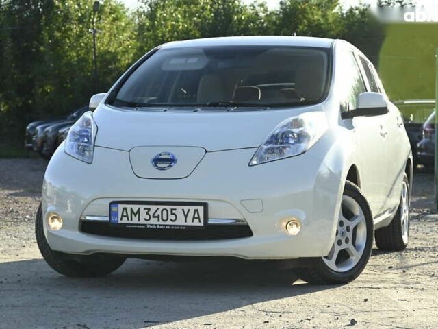 Белый Ниссан Лиф, объемом двигателя 0 л и пробегом 142 тыс. км за 5800 $, фото 4 на Automoto.ua