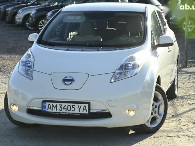 Белый Ниссан Лиф, объемом двигателя 0 л и пробегом 142 тыс. км за 5800 $, фото 6 на Automoto.ua