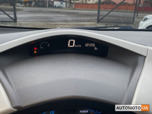 Белый Ниссан Лиф, объемом двигателя 24 л и пробегом 120 тыс. км за 6999 $, фото 8 на Automoto.ua