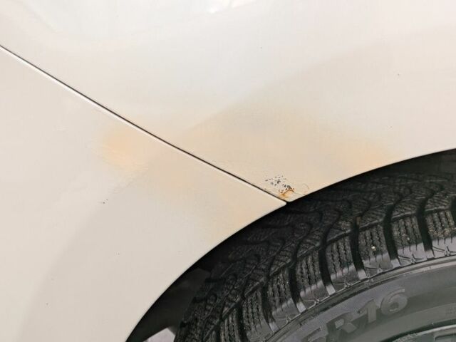 Белый Ниссан Лиф, объемом двигателя 0 л и пробегом 125 тыс. км за 4200 $, фото 15 на Automoto.ua