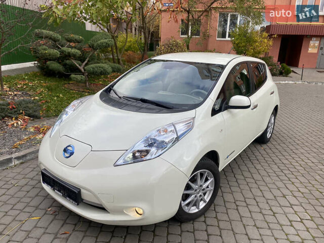 Білий Ніссан Ліф, об'ємом двигуна 0 л та пробігом 81 тис. км за 4600 $, фото 32 на Automoto.ua