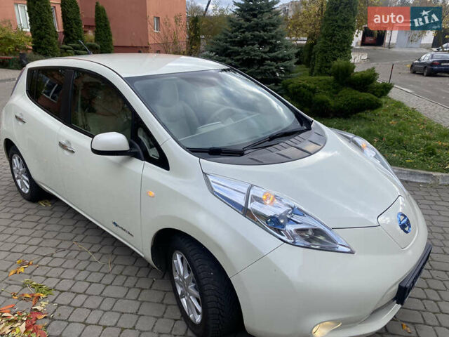 Білий Ніссан Ліф, об'ємом двигуна 0 л та пробігом 81 тис. км за 4600 $, фото 38 на Automoto.ua