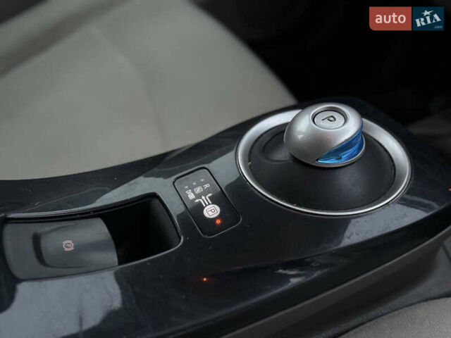 Білий Ніссан Ліф, об'ємом двигуна 0 л та пробігом 93 тис. км за 3990 $, фото 9 на Automoto.ua