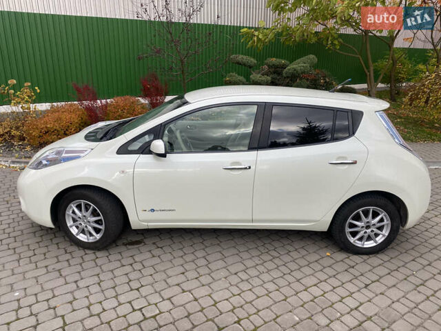Білий Ніссан Ліф, об'ємом двигуна 0 л та пробігом 81 тис. км за 4600 $, фото 33 на Automoto.ua