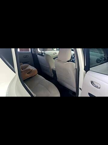 Белый Ниссан Лиф, объемом двигателя 0 л и пробегом 98 тыс. км за 5850 $, фото 6 на Automoto.ua