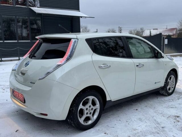 Белый Ниссан Лиф, объемом двигателя 0 л и пробегом 93 тыс. км за 3990 $, фото 3 на Automoto.ua