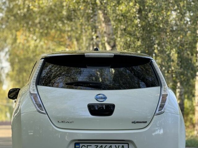 Белый Ниссан Лиф, объемом двигателя 0 л и пробегом 130 тыс. км за 5000 $, фото 2 на Automoto.ua