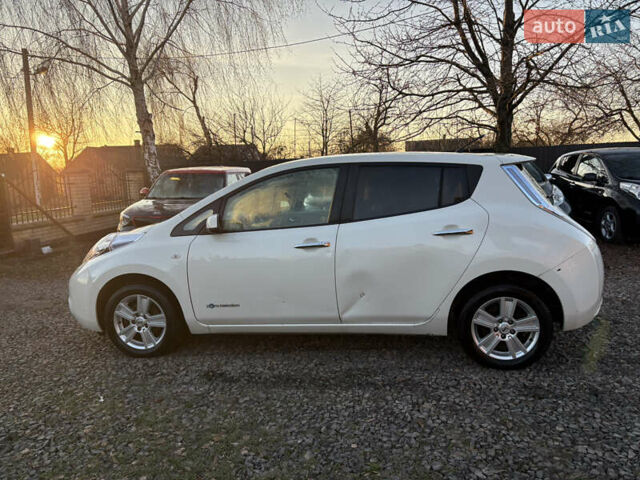 Білий Ніссан Ліф, об'ємом двигуна 0 л та пробігом 124 тис. км за 4000 $, фото 7 на Automoto.ua