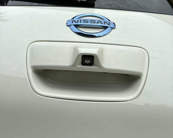 Білий Ніссан Ліф, об'ємом двигуна 0 л та пробігом 102 тис. км за 5100 $, фото 6 на Automoto.ua