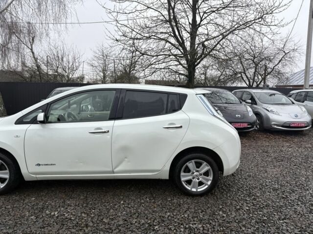 Белый Ниссан Лиф, объемом двигателя 0 л и пробегом 124 тыс. км за 3999 $, фото 8 на Automoto.ua