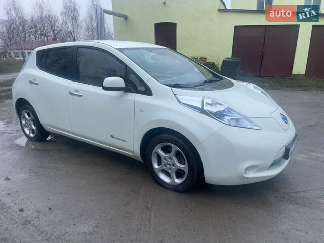 Белый Ниссан Лиф, объемом двигателя 0 л и пробегом 190 тыс. км за 4333 $, фото 14 на Automoto.ua