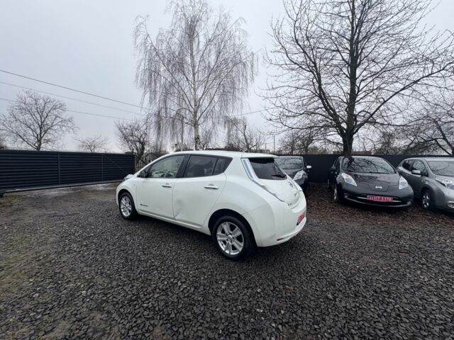 Белый Ниссан Лиф, объемом двигателя 0 л и пробегом 124 тыс. км за 3999 $, фото 18 на Automoto.ua