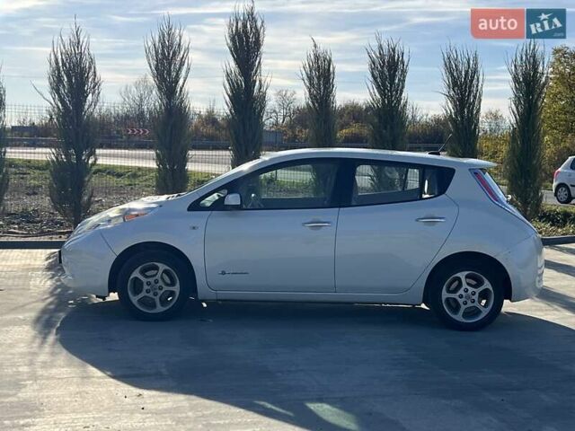 Белый Ниссан Лиф, объемом двигателя 0 л и пробегом 86 тыс. км за 4700 $, фото 7 на Automoto.ua