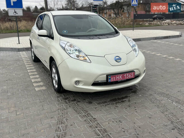 Білий Ніссан Ліф, об'ємом двигуна 0 л та пробігом 152 тис. км за 4450 $, фото 8 на Automoto.ua