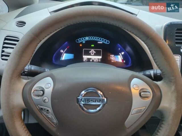 Білий Ніссан Ліф, об'ємом двигуна 0 л та пробігом 168 тис. км за 4600 $, фото 2 на Automoto.ua