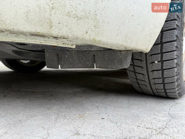 Белый Ниссан Лиф, объемом двигателя 0 л и пробегом 124 тыс. км за 4990 $, фото 8 на Automoto.ua