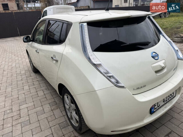 Белый Ниссан Лиф, объемом двигателя 0 л и пробегом 115 тыс. км за 4600 $, фото 3 на Automoto.ua
