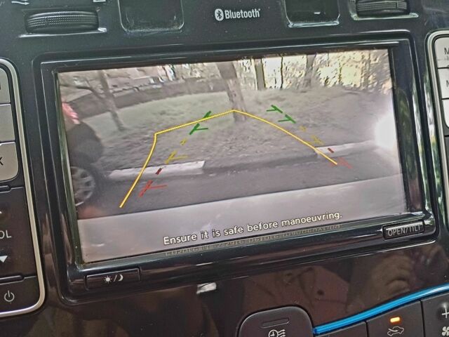 Белый Ниссан Лиф, объемом двигателя 0 л и пробегом 140 тыс. км за 5099 $, фото 22 на Automoto.ua