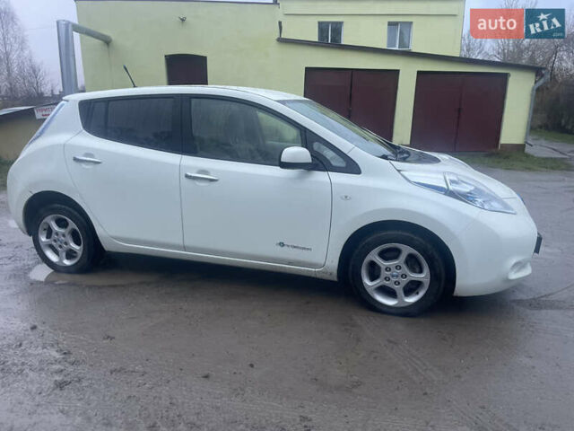 Белый Ниссан Лиф, объемом двигателя 0 л и пробегом 190 тыс. км за 4333 $, фото 13 на Automoto.ua