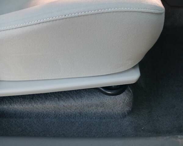 Белый Ниссан Лиф, объемом двигателя 0 л и пробегом 110 тыс. км за 6500 $, фото 25 на Automoto.ua