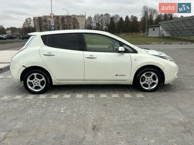 Білий Ніссан Ліф, об'ємом двигуна 0 л та пробігом 152 тис. км за 4450 $, фото 6 на Automoto.ua