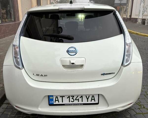 Белый Ниссан Лиф, объемом двигателя 0 л и пробегом 7 тыс. км за 6200 $, фото 1 на Automoto.ua