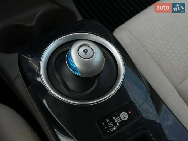 Белый Ниссан Лиф, объемом двигателя 0 л и пробегом 91 тыс. км за 4999 $, фото 30 на Automoto.ua