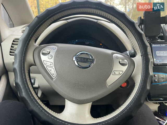 Білий Ніссан Ліф, об'ємом двигуна 0 л та пробігом 162 тис. км за 4000 $, фото 12 на Automoto.ua