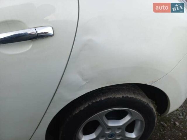 Білий Ніссан Ліф, об'ємом двигуна 0 л та пробігом 109 тис. км за 4500 $, фото 7 на Automoto.ua