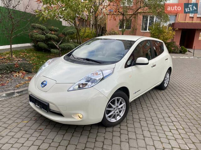Білий Ніссан Ліф, об'ємом двигуна 0 л та пробігом 81 тис. км за 4600 $, фото 31 на Automoto.ua