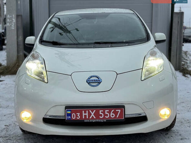 Білий Ніссан Ліф, об'ємом двигуна 0 л та пробігом 93 тис. км за 3990 $, фото 22 на Automoto.ua