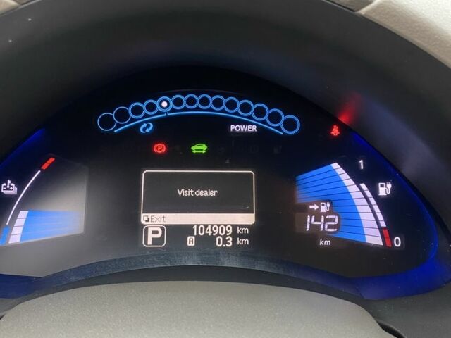 Белый Ниссан Лиф, объемом двигателя 0 л и пробегом 105 тыс. км за 4900 $, фото 6 на Automoto.ua