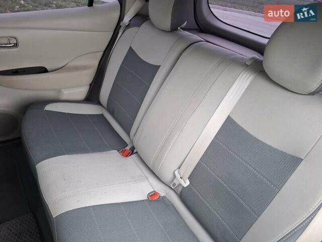 Белый Ниссан Лиф, объемом двигателя 0 л и пробегом 98 тыс. км за 5999 $, фото 14 на Automoto.ua