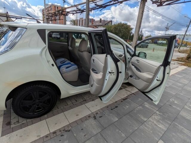 Белый Ниссан Лиф, объемом двигателя 0 л и пробегом 125 тыс. км за 4200 $, фото 8 на Automoto.ua