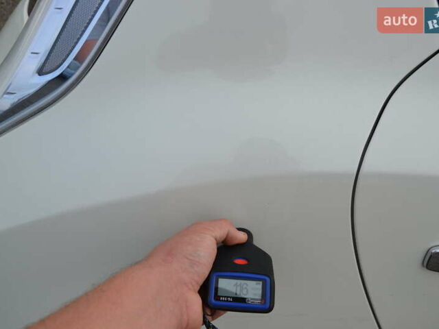 Белый Ниссан Лиф, объемом двигателя 0 л и пробегом 100 тыс. км за 3800 $, фото 33 на Automoto.ua