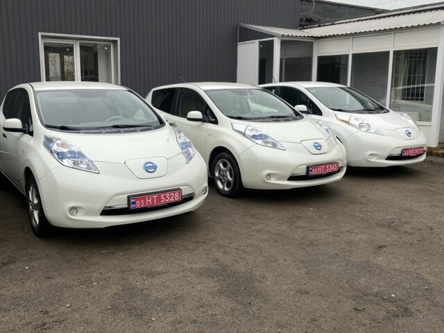 Белый Ниссан Лиф, объемом двигателя 0 л и пробегом 105 тыс. км за 4900 $, фото 7 на Automoto.ua