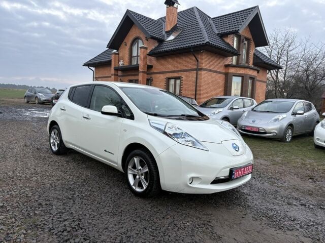 Белый Ниссан Лиф, объемом двигателя 0 л и пробегом 106 тыс. км за 4000 $, фото 1 на Automoto.ua