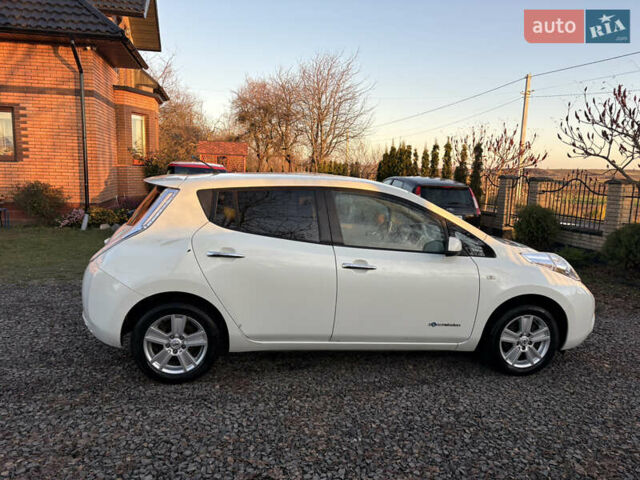Білий Ніссан Ліф, об'ємом двигуна 0 л та пробігом 124 тис. км за 4000 $, фото 11 на Automoto.ua