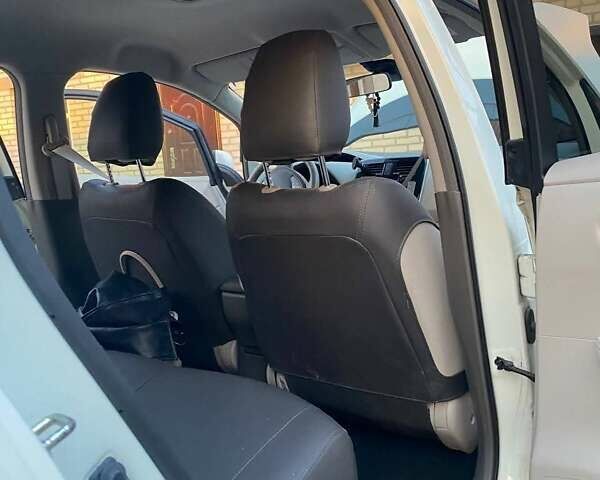 Белый Ниссан Лиф, объемом двигателя 0 л и пробегом 119 тыс. км за 5300 $, фото 17 на Automoto.ua