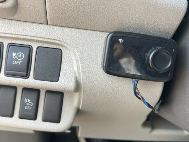 Білий Ніссан Ліф, об'ємом двигуна 0 л та пробігом 184 тис. км за 3400 $, фото 7 на Automoto.ua