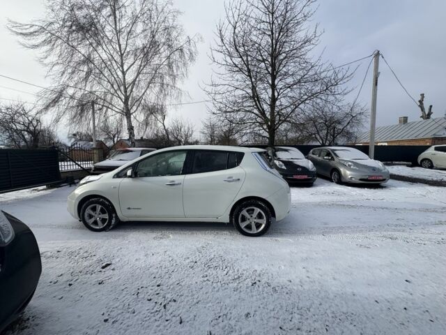 Білий Ніссан Ліф, об'ємом двигуна 0 л та пробігом 106 тис. км за 3999 $, фото 9 на Automoto.ua