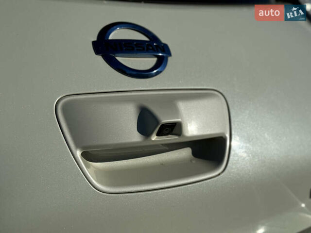 Белый Ниссан Лиф, объемом двигателя 0 л и пробегом 95 тыс. км за 5300 $, фото 17 на Automoto.ua