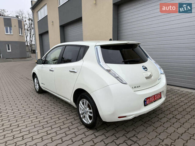 Белый Ниссан Лиф, объемом двигателя 0 л и пробегом 91 тыс. км за 4500 $, фото 4 на Automoto.ua