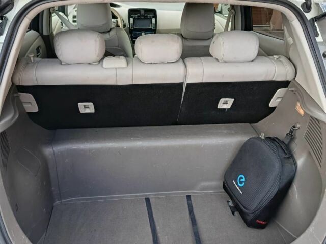 Белый Ниссан Лиф, объемом двигателя 0 л и пробегом 142 тыс. км за 4600 $, фото 5 на Automoto.ua