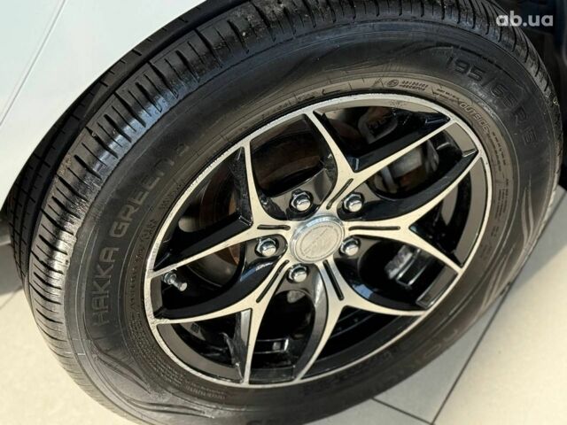 Белый Ниссан Лиф, объемом двигателя 0 л и пробегом 102 тыс. км за 6490 $, фото 4 на Automoto.ua