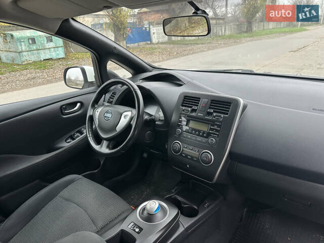 Білий Ніссан Ліф, об'ємом двигуна 0 л та пробігом 67 тис. км за 6999 $, фото 12 на Automoto.ua