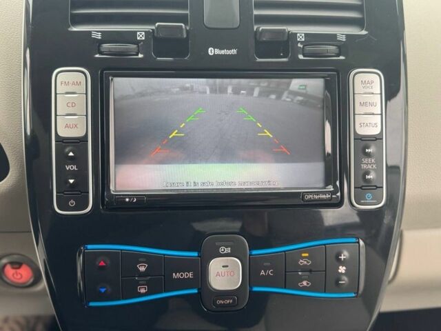 Білий Ніссан Ліф, об'ємом двигуна 0 л та пробігом 114 тис. км за 4900 $, фото 15 на Automoto.ua