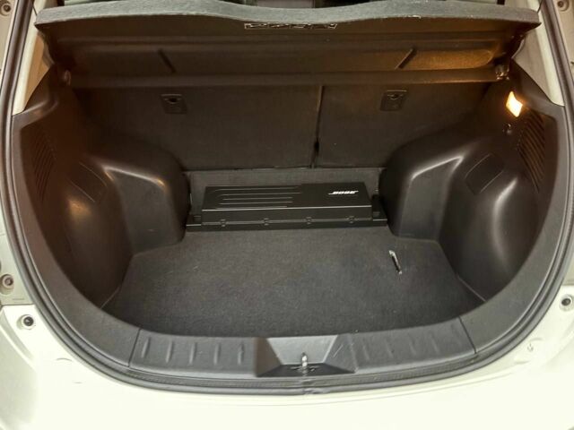 Белый Ниссан Лиф, объемом двигателя 0 л и пробегом 106 тыс. км за 8800 $, фото 11 на Automoto.ua