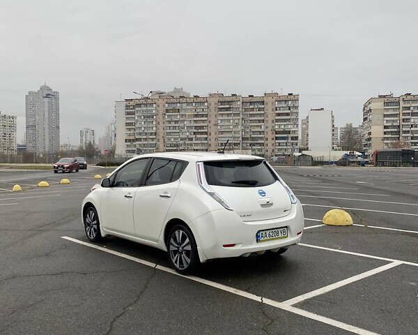 Белый Ниссан Лиф, объемом двигателя 0 л и пробегом 90 тыс. км за 6700 $, фото 1 на Automoto.ua